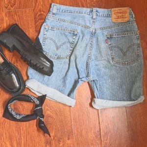 🤠Vintage 505 levis denim shorts🤠